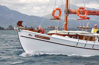 ΠΑΡΑΔΟΣΙΑΚΑ ΞΥΛΙΝΑ ΣΚΑΦΗ